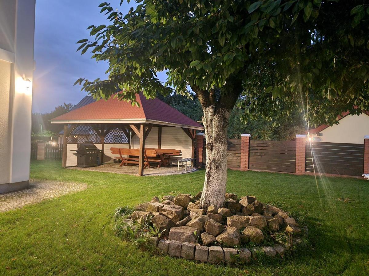 Apartament W Karkonoszach Apartman Kowary Kültér fotó