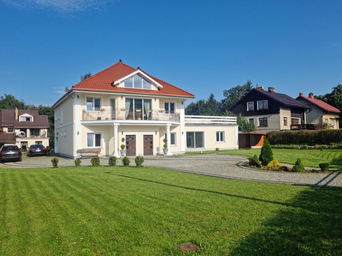 Apartament W Karkonoszach Apartman Kowary Kültér fotó